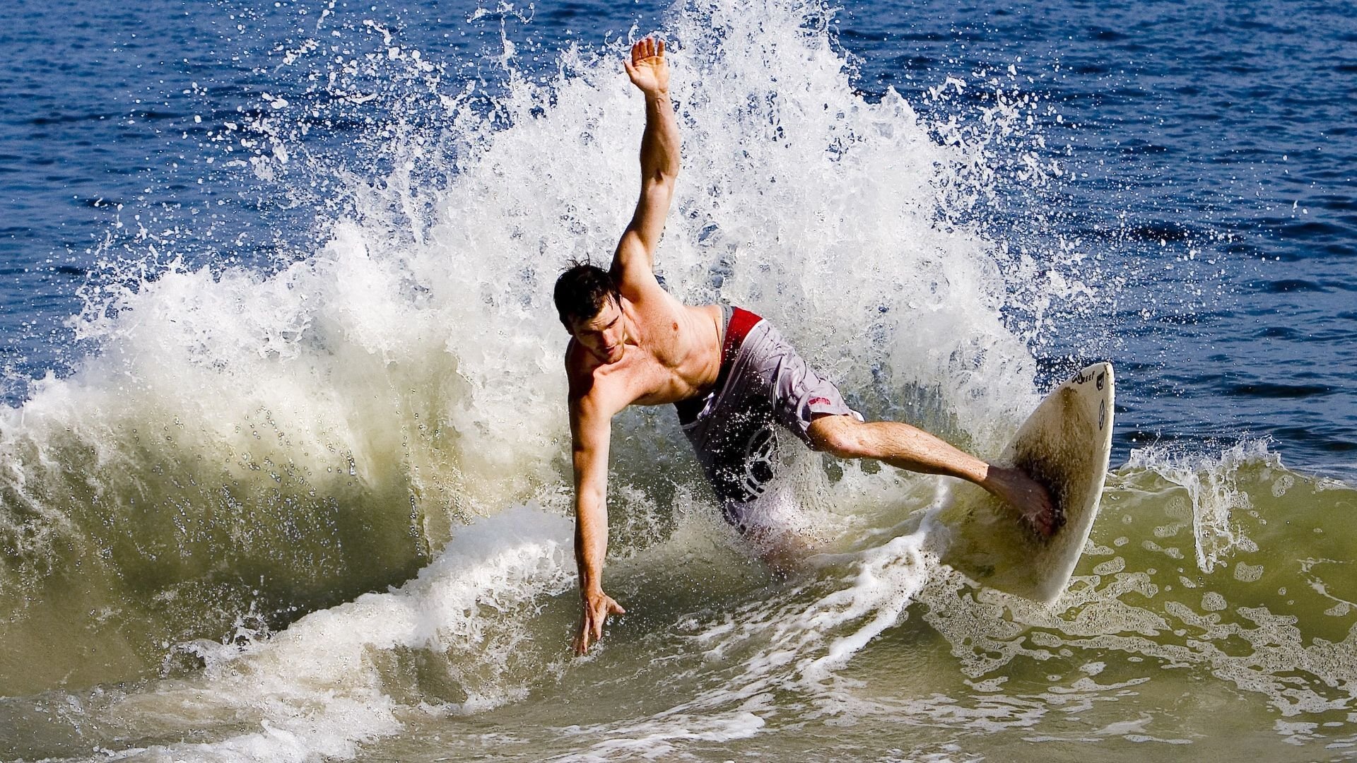 冬奥首次足球赛制见证伊朗强势崛起，平昌冬奥会伊朗代表团