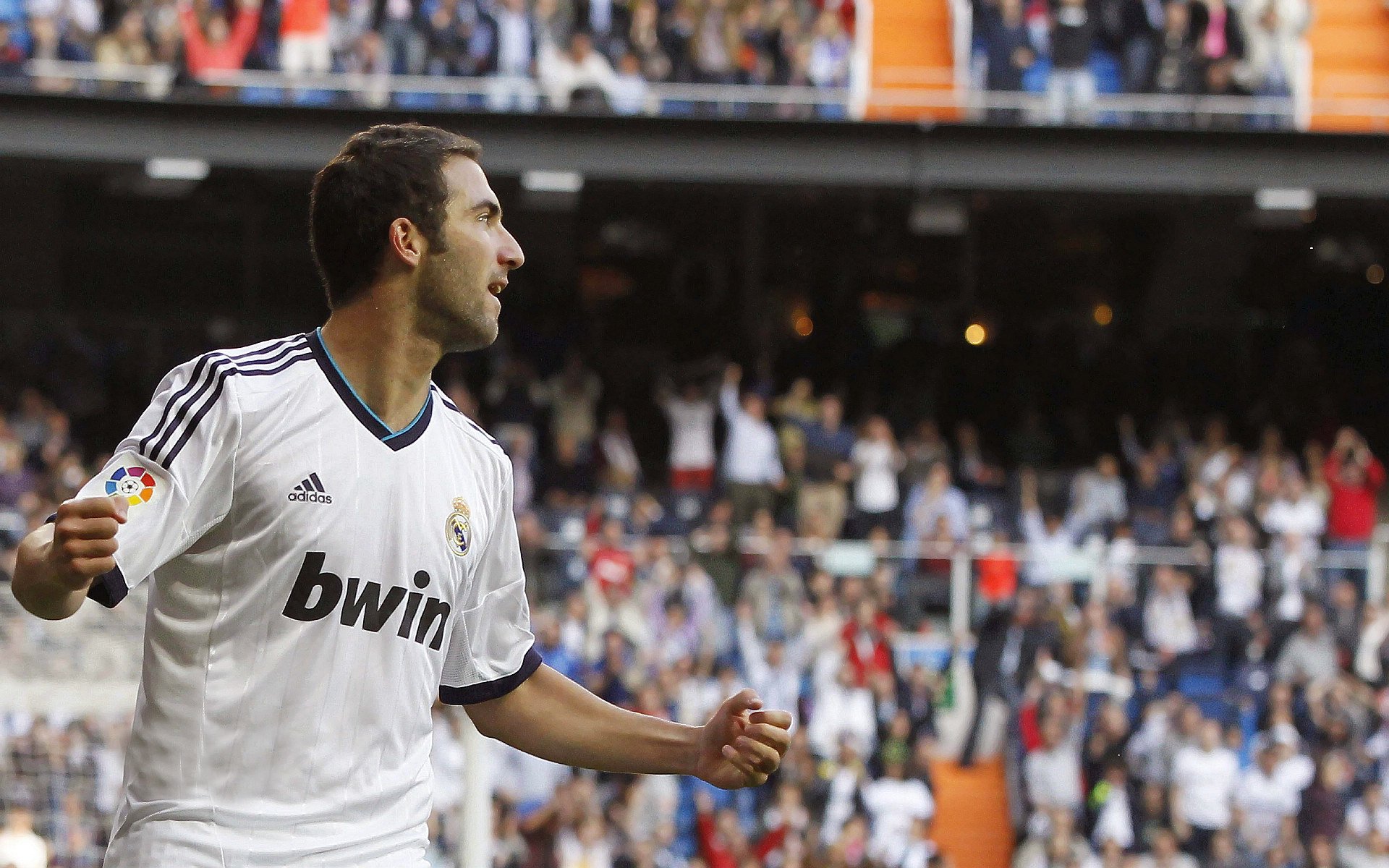 西甲引入新引援政策，球队实力提升，西甲允许几名外援上场